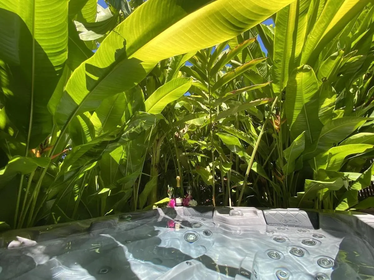 Apartment Kazananas, Private Spa, Helleux Beach Sainte-Anne